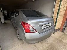 Nissan Versa, 2011