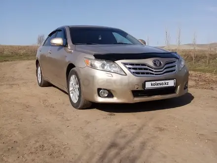 Toyota Camry 2010 года за 7 300 000 тг. в Актобе – фото 6