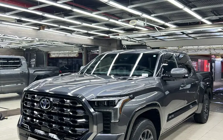 Toyota Tundra 2023 года за 60 000 000 тг. в Астана