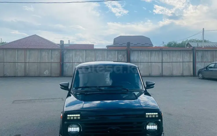 ВАЗ (Lada) Lada 2121 2018 годаүшін4 100 000 тг. в Семей