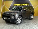 Toyota 4Runner 2015 года за 13 500 000 тг. в Актау