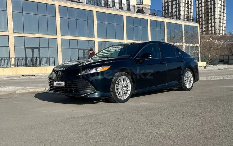 Toyota Camry 2018 года за 10 500 000 тг. в Актау