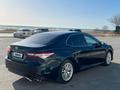 Toyota Camry 2018 года за 10 500 000 тг. в Актау – фото 3