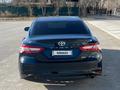Toyota Camry 2018 года за 10 500 000 тг. в Актау – фото 5