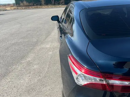 Toyota Camry 2018 года за 10 500 000 тг. в Актау – фото 7