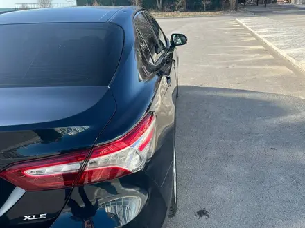 Toyota Camry 2018 года за 10 500 000 тг. в Актау – фото 8