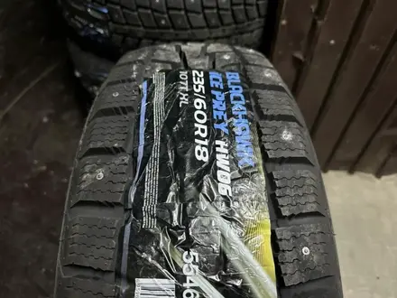 Зимние шипованные шины 235/60R 18 Blackhawk за 260 000 тг. в Астана – фото 2