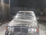 Mercedes-Benz E 260 1990 годаfor1 100 000 тг. в Шымкент