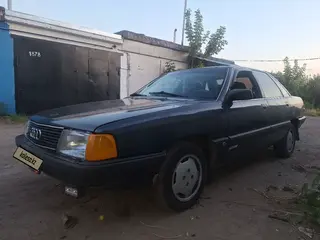 Audi 100