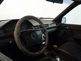 Mercedes-Benz E 220 1993 года за 1 470 000 тг. в Шымкент – фото 5