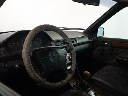 Mercedes-Benz E 220 1993 года за 990 000 тг. в Шымкент – фото 5