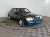 Mercedes-Benz E 220 1993 года за 1 470 000 тг. в Шымкент – фото 2