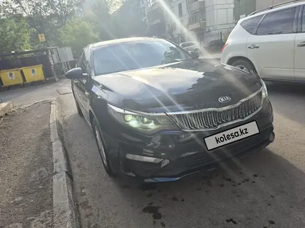 Kia K5 2017 года за 5 100 000 тг. в Астана – фото 16