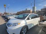 Toyota Sienna 2011 года за 11 800 000 тг. в Алматы – фото 3