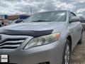 Toyota Camry 2011 года за 7 850 000 тг. в Актобе – фото 2