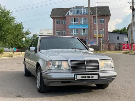 Mercedes-Benz E 230 1986 года за 1 900 000 тг. в Алматы – фото 36