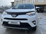 Toyota RAV4 2019 года за 12 500 000 тг. в Шымкент – фото 2