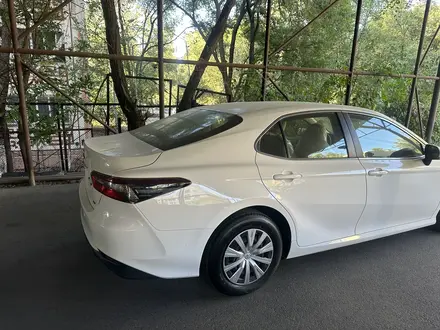 Toyota Camry 2022 года за 15 000 000 тг. в Алматы – фото 3