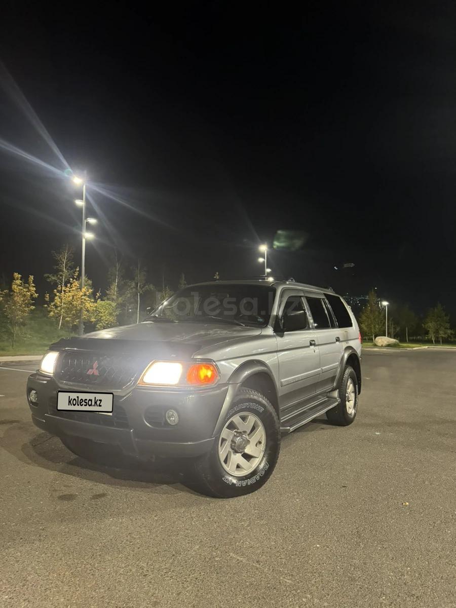 Mitsubishi Montero Sport 2000 г.