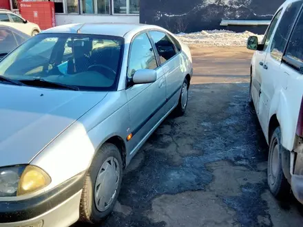 Toyota Avensis 1999 года за 2 950 000 тг. в Астана