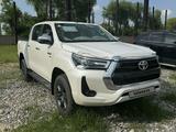 Toyota Hilux 2023 года за 23 500 000 тг. в Шымкент – фото 2