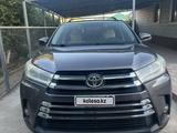 Toyota Highlander 2014 года за 12 000 019 тг. в Атырау