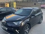 Toyota RAV4 2016 года за 9 600 000 тг. в Астана