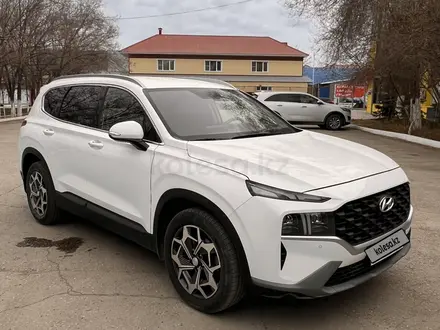 Hyundai Santa Fe 2023 года за 16 495 000 тг. в Актобе – фото 2