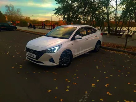 Hyundai Accent 2021 года за 9 500 000 тг. в Павлодар – фото 2