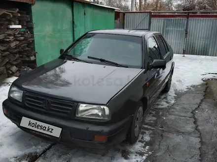 Volkswagen Vento 1993 года за 800 000 тг. в Талдыкорган – фото 2