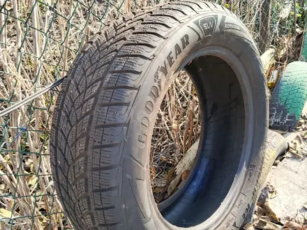 Один балон 255/55 R19 Goodyear UltraGrip Ice SUV G1 за 40 000 тг. в Алматы – фото 2