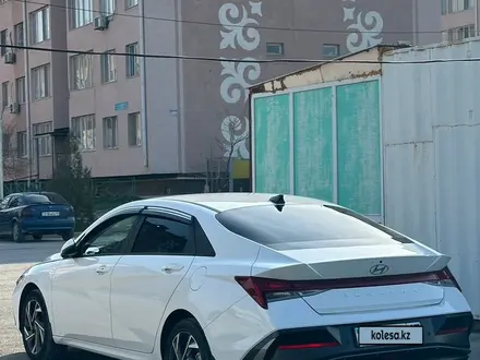 Hyundai Elantra 2023 года за 11 600 000 тг. в Шымкент – фото 9