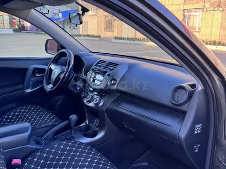 Toyota RAV4 2011 года за 8 200 000 тг. в Усть-Каменогорск – фото 11