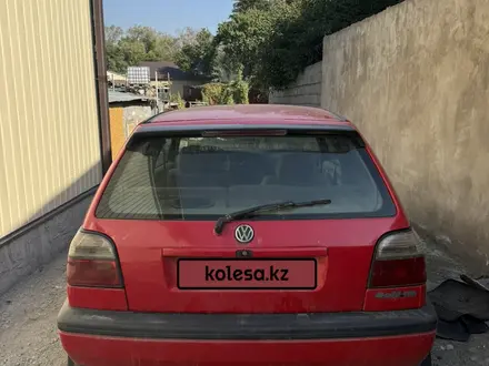 Volkswagen Golf 1994 года за 650 000 тг. в Алматы