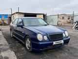 Mercedes-Benz E 240 1997 года за 2 100 000 тг. в Астана