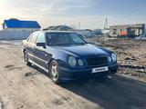 Mercedes-Benz E 240 1997 года за 2 100 000 тг. в Астана – фото 2