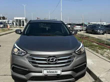 Hyundai Santa Fe 2018 года за 7 500 000 тг. в Актобе – фото 2