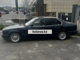 BMW 520 1990 года за 870 000 тг. в Алматы – фото 2
