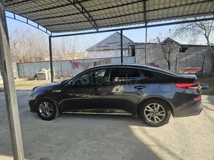 Kia K5 2018 года за 6 500 000 тг. в Алматы – фото 10