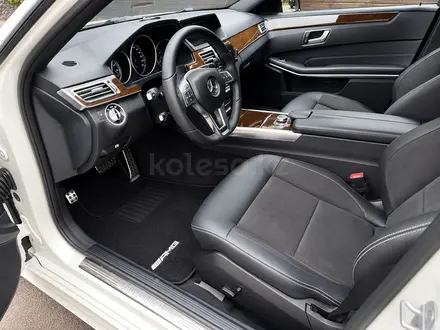 Mercedes-Benz E 200 2015 года за 12 200 000 тг. в Алматы – фото 15