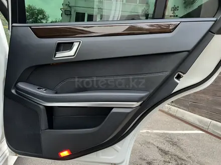 Mercedes-Benz E 200 2015 года за 12 200 000 тг. в Алматы – фото 23