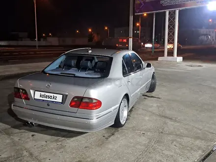 Mercedes-Benz E 430 2001 года за 6 000 000 тг. в Кызылорда – фото 24