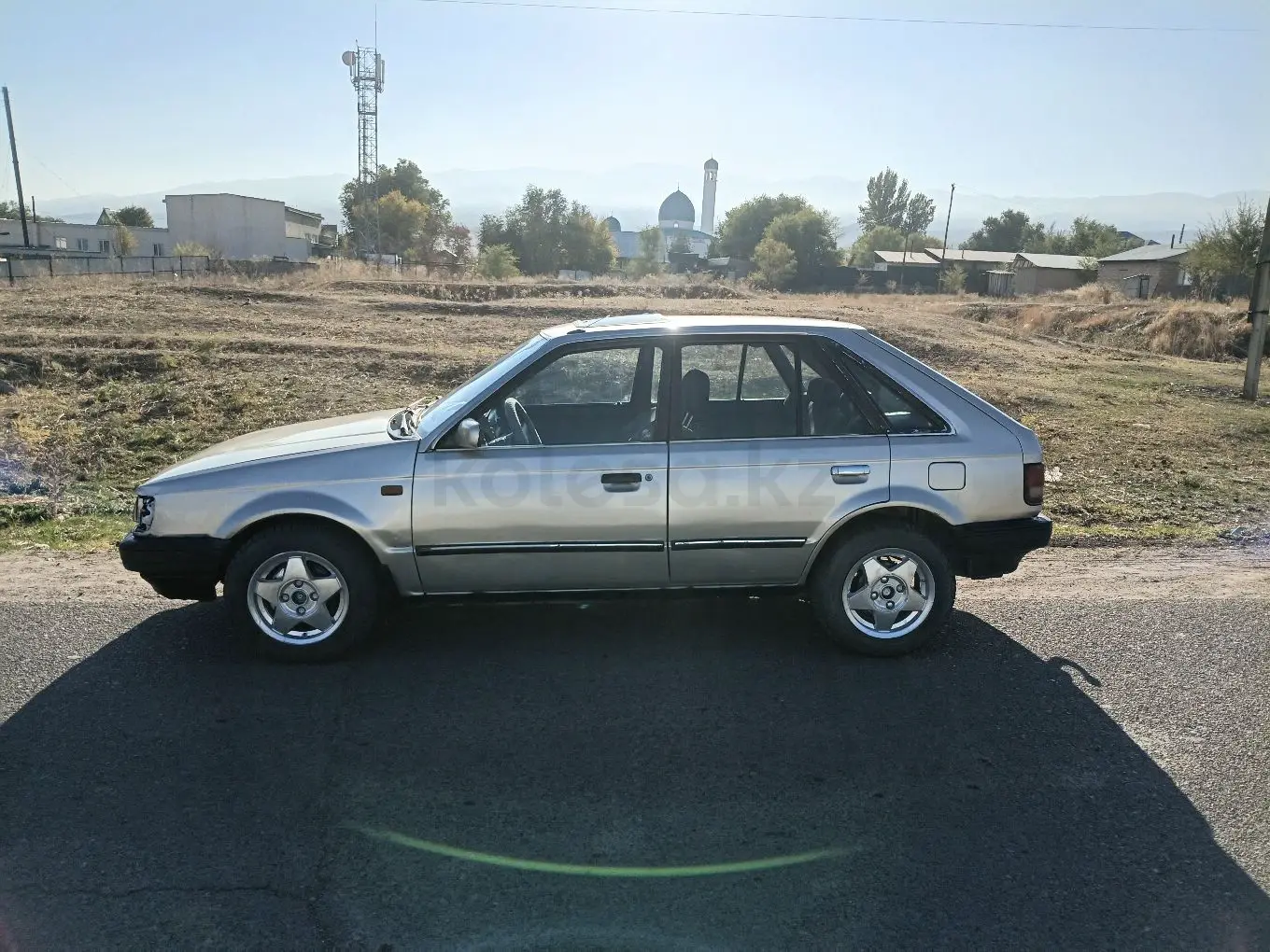 Mazda 323, 1988