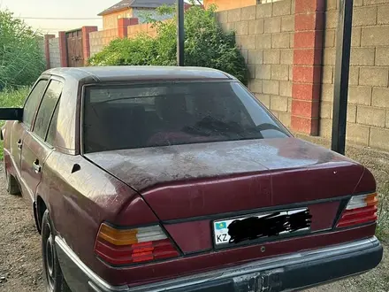 Mercedes-Benz E 230 1989 года за 400 000 тг. в Тараз – фото 2