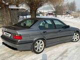 BMW 318 1993 года за 1 600 000 тг. в Алматы – фото 4