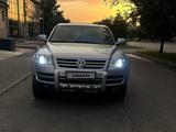 Volkswagen Touareg 2004 года за 3 350 000 тг. в Тараз – фото 3