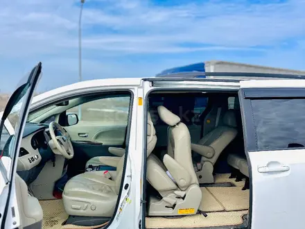 Toyota Sienna 2013 года за 8 400 000 тг. в Уральск – фото 11