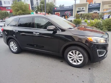 Kia Sorento 2017 года за 5 400 000 тг. в Атырау – фото 2