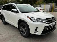 Toyota Highlander 2017 года за 13 400 000 тг. в Караганда