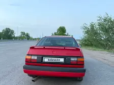 Volkswagen Passat, 1990